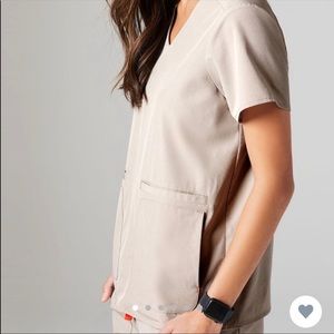 Figs boulder limited edition Lekei scrub top